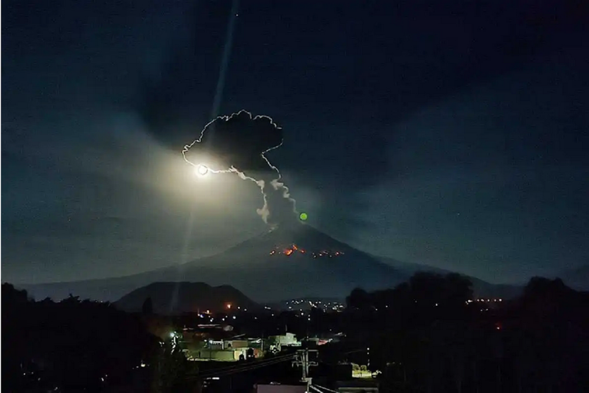 Videos Captan Videos Impresionante Explosi N Del Volc N Popocat Petl